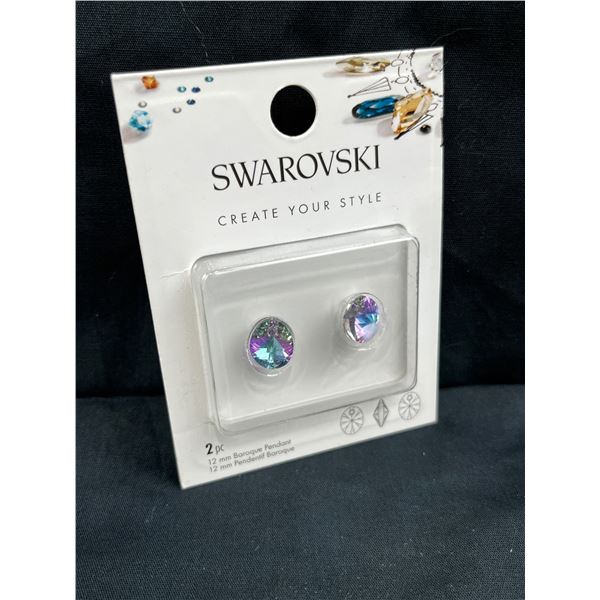 Unopened Swarovski baroque pendant set