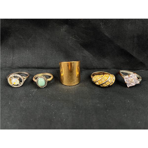 Lot of 5 mixed ladies costume rings
