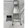 Image 1 : Folding step ladder and step