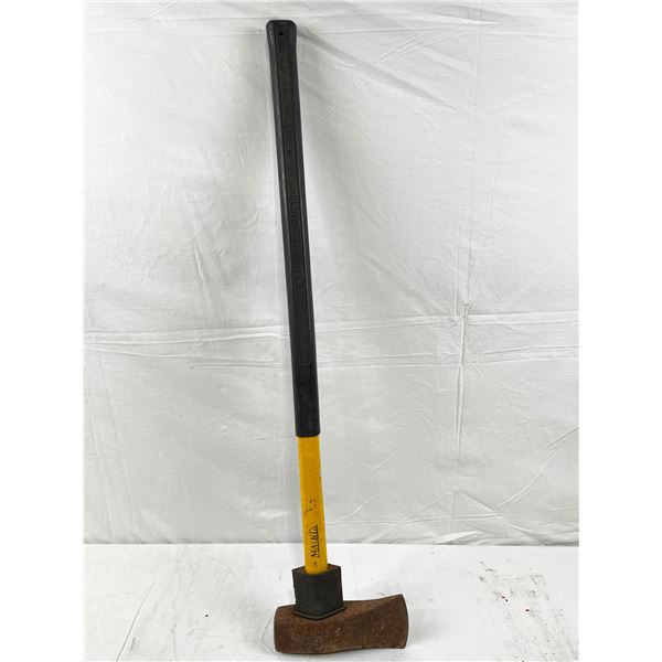 Metric Canada Axe