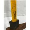 Image 2 : Metric Canada Axe