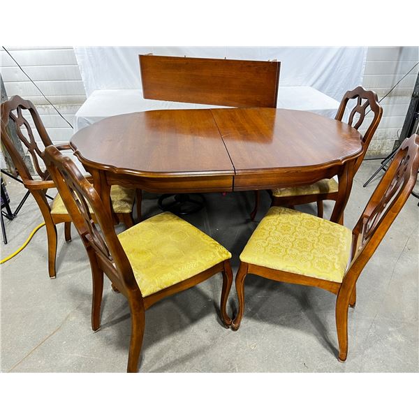 Dining Table and 4 chairs
