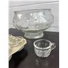 Image 3 : Punch Bowl with 12 cups