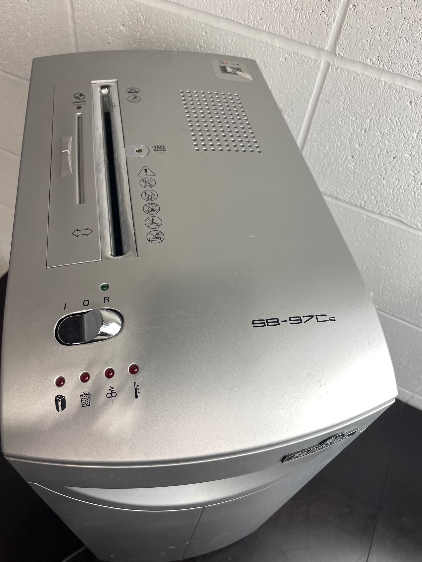 Fellowes S897Cs Paper Shredder