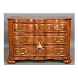 ANTIQUE BAROQUE THREE DRAWER SERPENTINE COMMODE