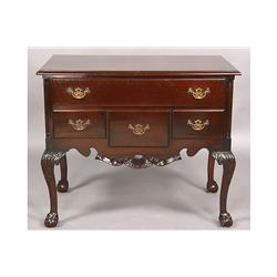 CHIPPENDALE MAHOGANY LOWBOY 4 DRAWERS DRESSER