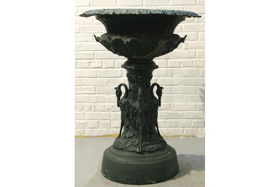 PR ANTIQUE CAST IRON GARDEN URNS FISKE