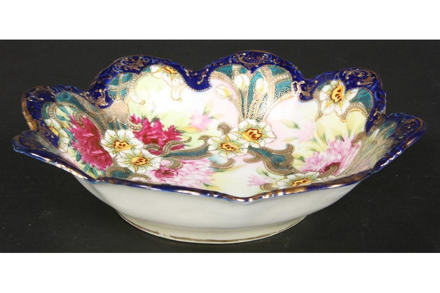 3 ANTIQUE BAVARIAN PORCELAIN SERVING DISHES