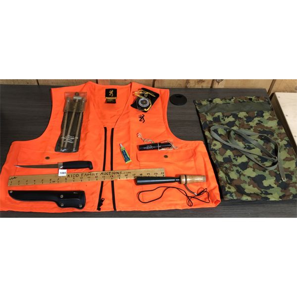 HUNTING BAG W/ ACCESS.