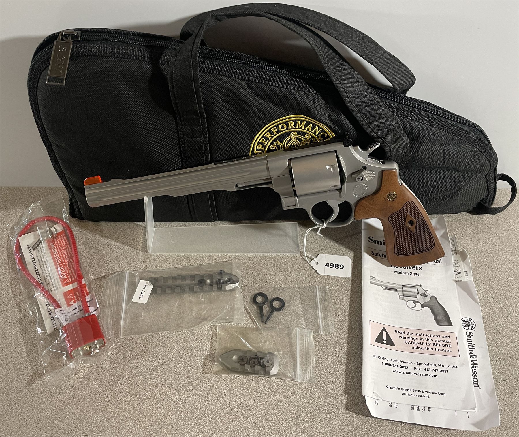 SMITH & WESSON PERFORMANCE CENTER REVOLVER IN .44 MAG - RESTRICTED CLASS