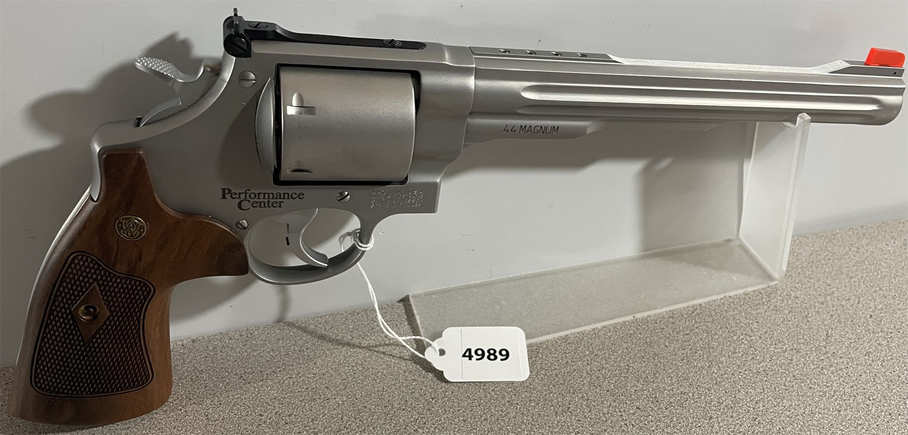SMITH & WESSON PERFORMANCE CENTER REVOLVER IN .44 MAG - RESTRICTED CLASS