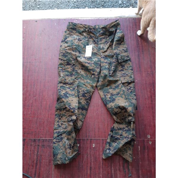 Popper Camoflarge Pants Cat A