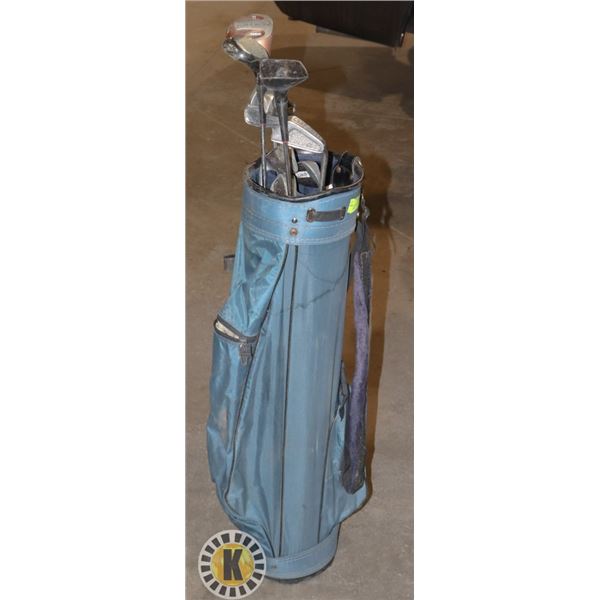 RIGHT HANDED GOLF CLUB SET WITH BAG