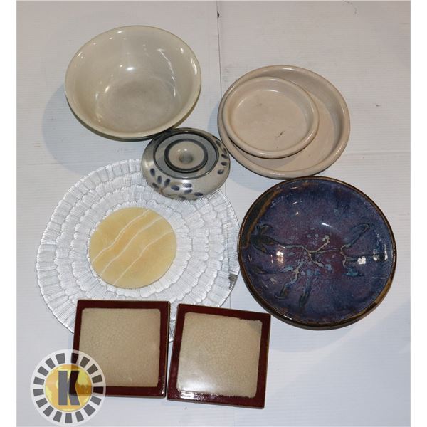 ESTATE BOX OF SERVING PLATTERS AND MORE