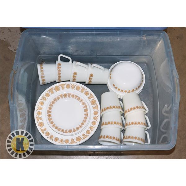 CORELLE BRAND DISH SET- USED