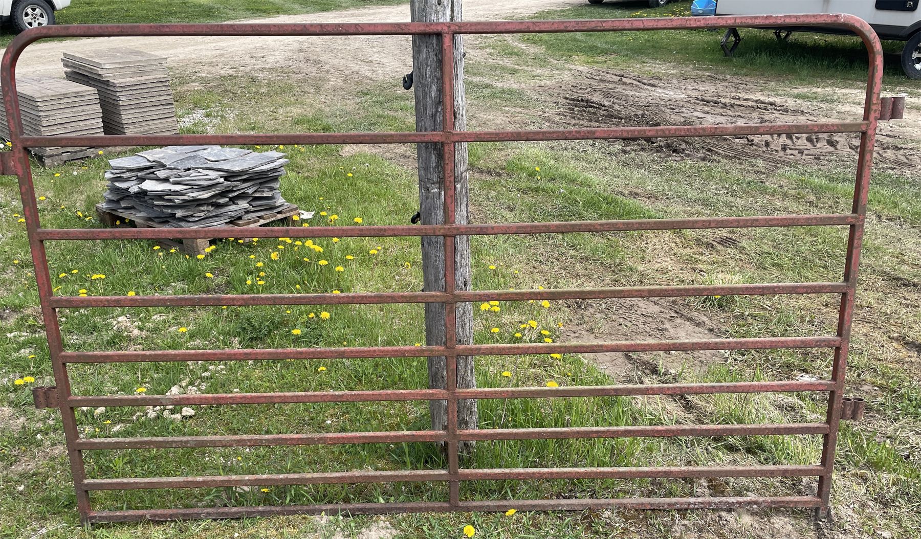 7 FOOT SQUARE TUBE GATE - Kidd Family Auctions