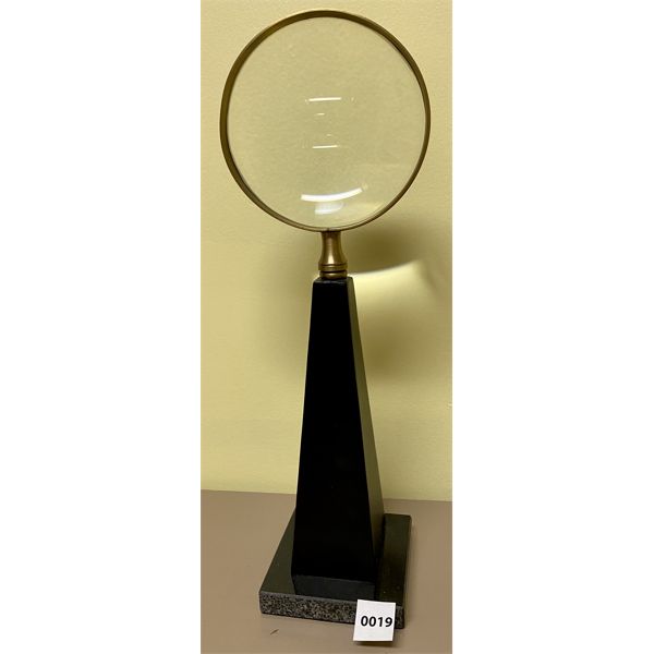 MAGNIFYING GLASS - MARBLE BASE - 16 in