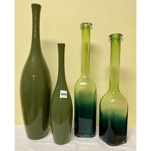 LOT OF 4 - 2 X JUGGLER VASES & 2 X APOTHECARY BOTTLE VASES