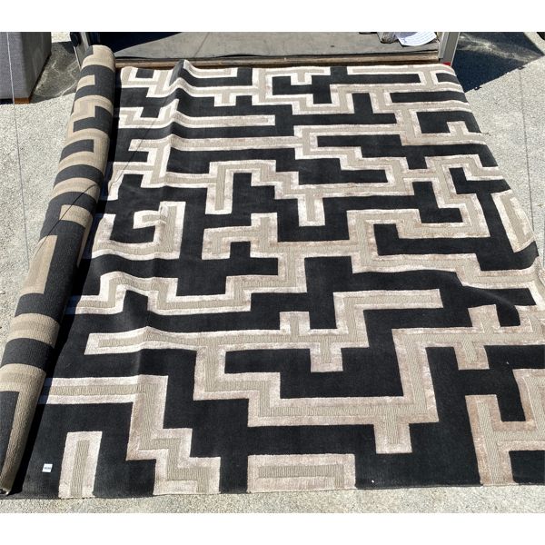 CENTURY MOCHA AREA RUG - 8 X 10 FT - HIGH QUALITY