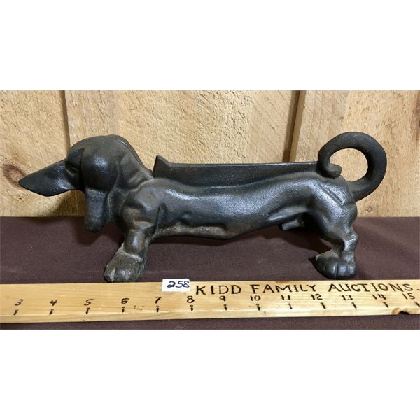 CAST IRON DACHSHUND BOOT SCRAPER - 13.5in LONG