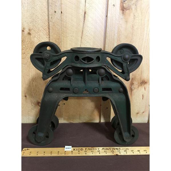 CAST IRON HAY TROLLEY - BEATTY BROS FERGUS