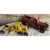 Image 2 : LOT OF 2 - LUMAR GRADER (PAINTED) & DECO FIRE TRUCK