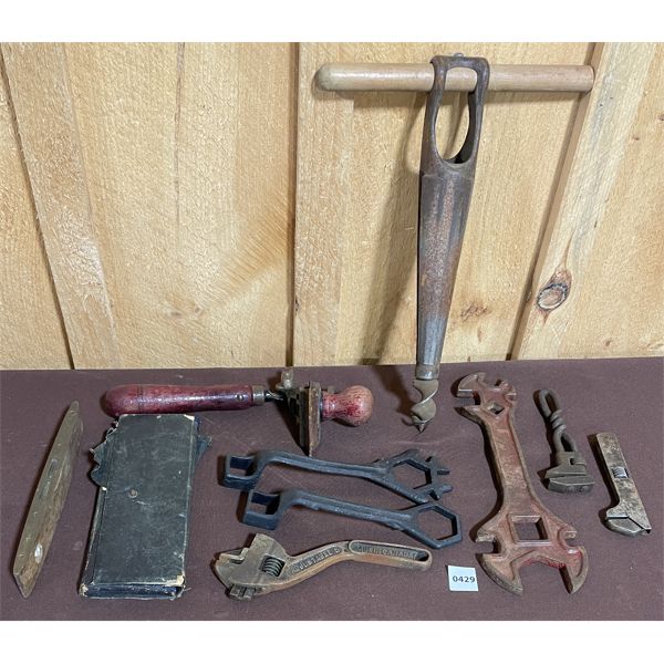 JOB LOT - MISC ANTIQUE TOOLS