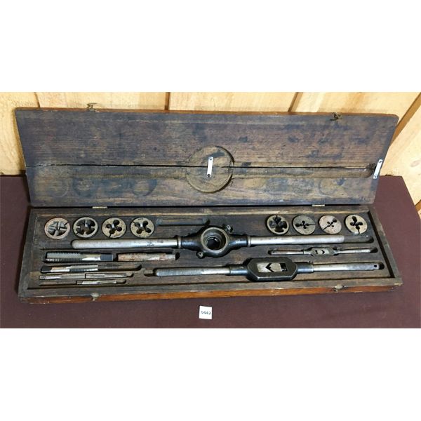 WELL'S CO - ANTIQUE TAP & DIE SET W/ ORIG WOOD CASE