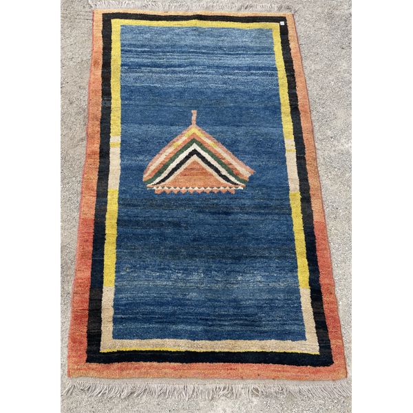SOUTH AMERICAN(?) WOOL RUG - APPROX 55 X 90in