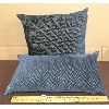 Image 1 : LOT OF 2 - DESIGNER THROW PILLOWS - 17 x 17in & 20.5 x 10in