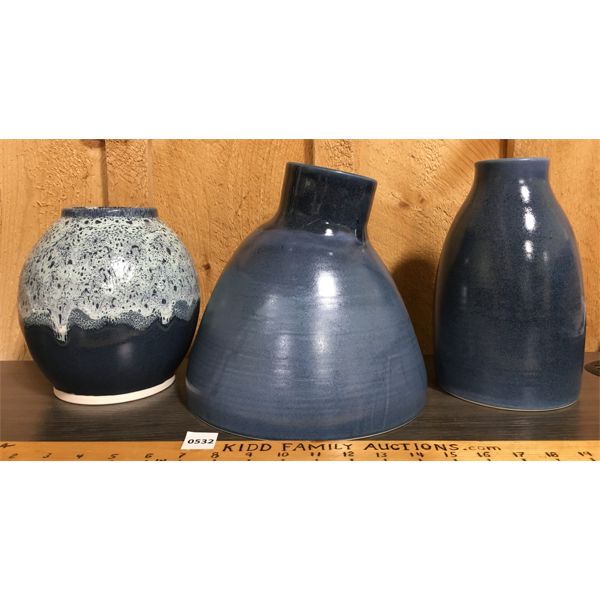 LOT OF 3 - BLUE POTTERY VASES - DEX LABS FOR GRAFUS