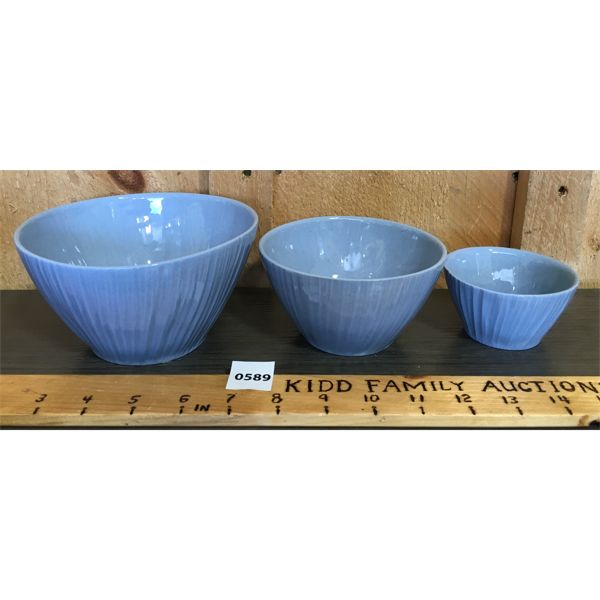 LOT OF 3 - MEDIUM BLUE MINI NESTING BOWLS 