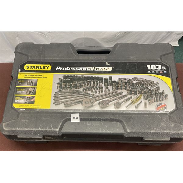 STANLEY 183 PC BLACK CHROME SOCKET SET