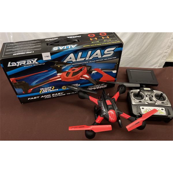 LOT OF 2 - TRAXXAS ALIAS READY TO FLY MICRO ELEC QUARDCOPTER AND SKY HAWKEYE DRONE