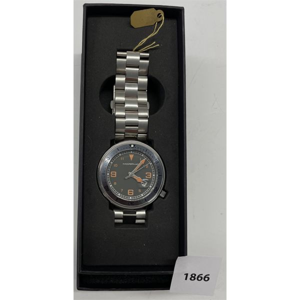 MORPHIC MEN's WRIST WATCH