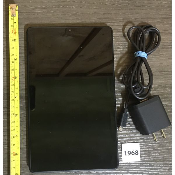 LENOVO 8in 2GB RAM 32GB ROM TABLET COMPUTER W/ AC ADAPTER