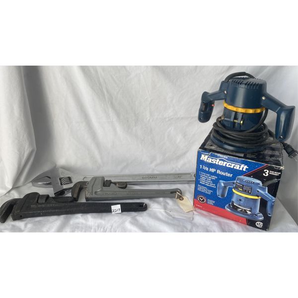 LOT OF 4 - 24 INCH WRENCH, PIPE WRENCHES & MC 1 3/8in ROUTER