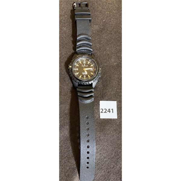 MOMENTUM DEEP 6  MENS WRIST WATCH 