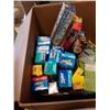 Image 2 : BOX OF ZIPLOC BAGS AND SWIFFER SWEEPER PADS