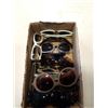 Image 2 : TRAY OF SUNGLASSES