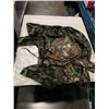Image 2 : CAMO HUNTING JACKET, UNDER CLOTHING