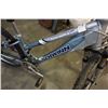 Image 2 : GREY SCHWINN BIKE