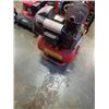 Image 2 : GRIP CLINCH MK 185 AIR COMPRESSER WORKING