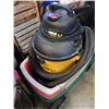 Image 2 : SHOP VAC VACNVAC 2 AND 10 GALLON SHOP VAC