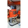 Image 3 : BLACK AND DECKER 1 3/4 HP PLUNGE ROUTER