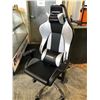 Image 2 : AKRACING GREY / BLACK MOBILE FULLY ADJUSTABLE GAMING CHAIR
