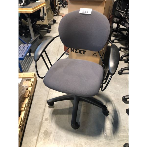 GREY STEELCASE UNO MOBILE TASK CHAIR