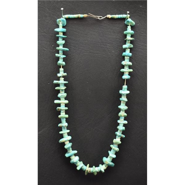 PUEBLO INDIAN TURQUOISE NECKLACE