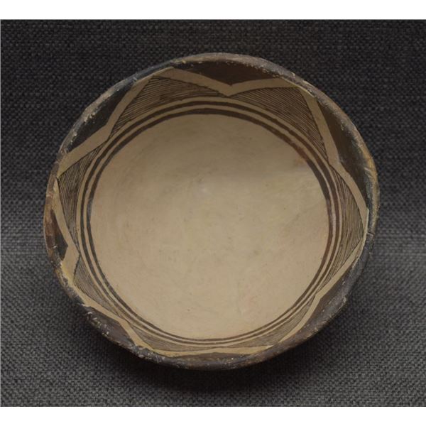 MIMBRES INDIAN POTTERY BOWL