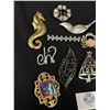 Image 2 : 10 Vintage Miscellaneous Brooches